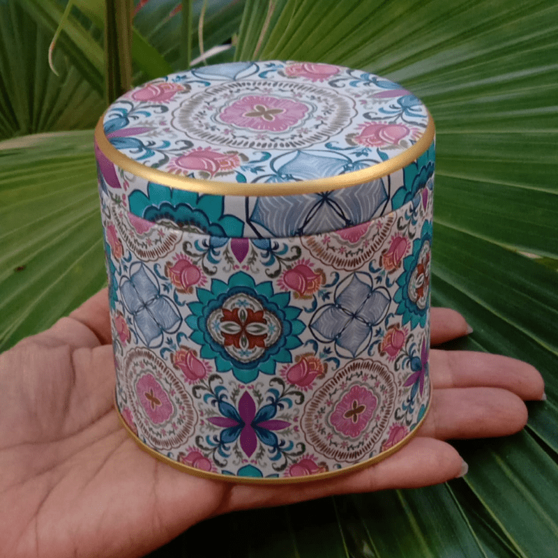Festive Roundie Tins