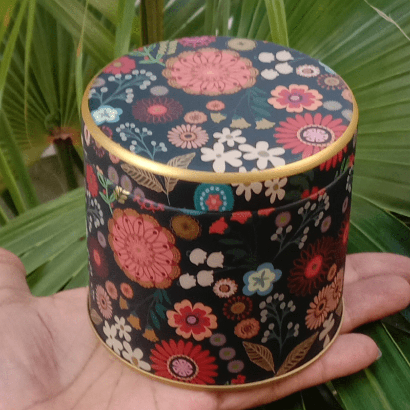 Festive Roundie Tins