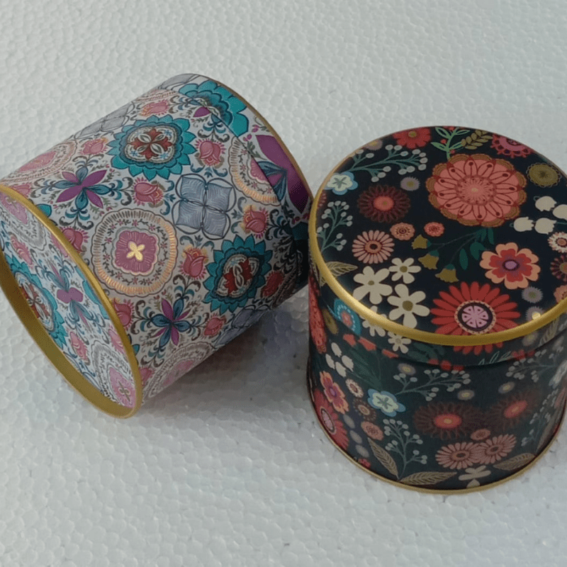 Festive Roundie Tins