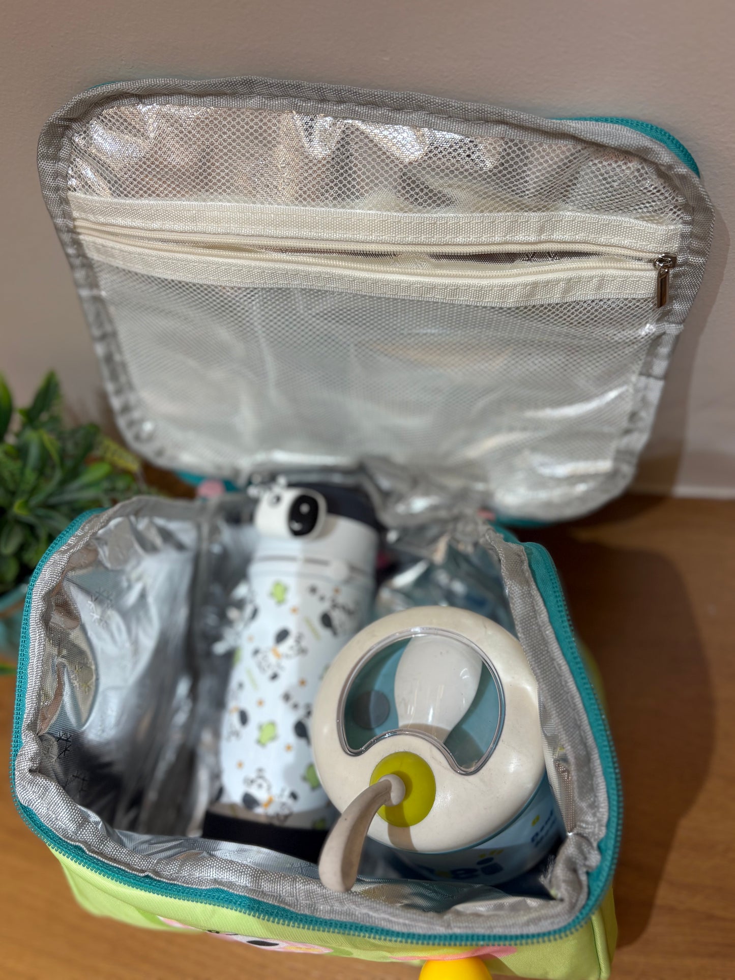Cute Cabin Multipurpose Insulated Storage & Lunch Bag