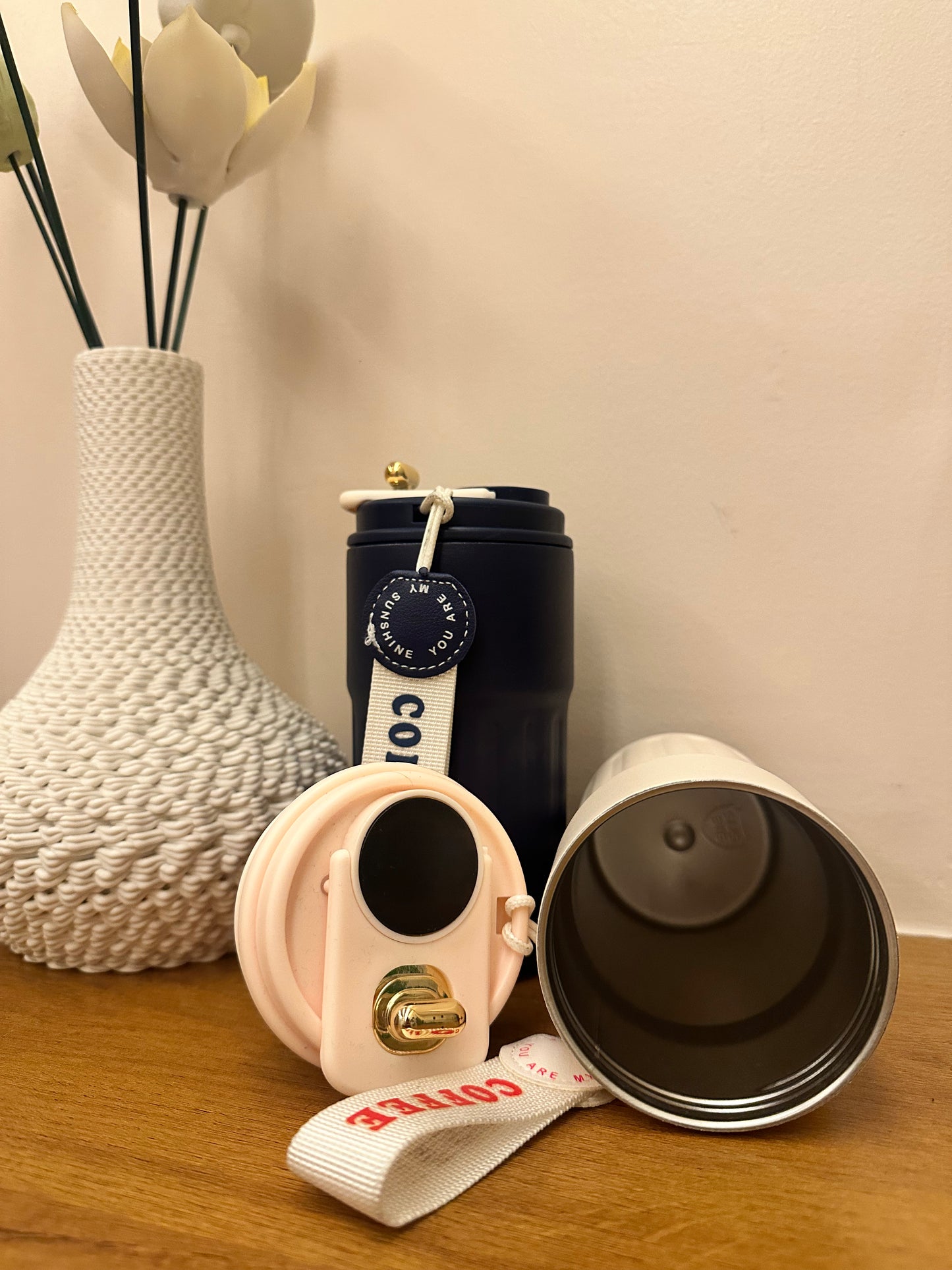 Coffee Cup Temperature Display-450 ml Insulated Coffee Flask Made with 304 Stainless Steel